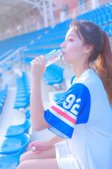 美女男奴
